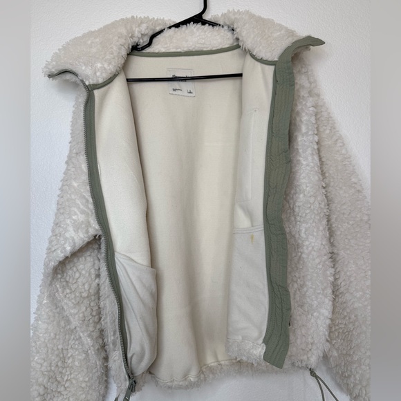 Abercrombie & Fitch White w/Green Fuzzy Winter Jacket | Size L - Picture 7 of 9